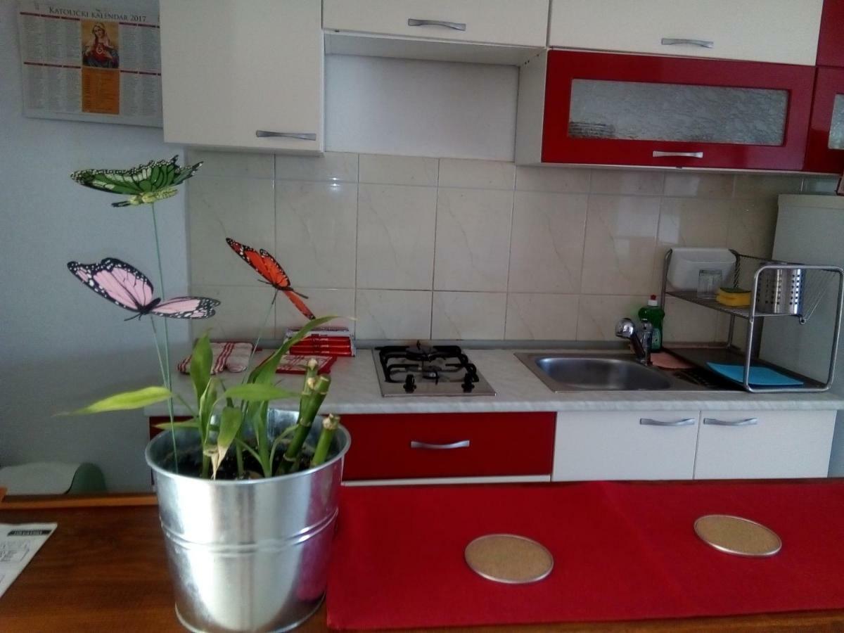 Sparadici Grebastica Ngoại thất bức ảnh